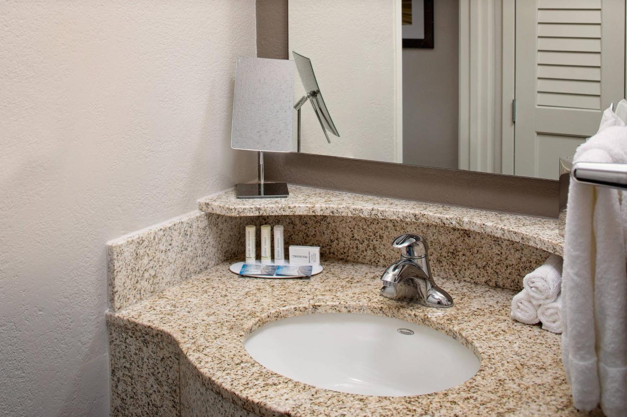 Courtyard Houston Westchase Hotel Ngoại thất bức ảnh